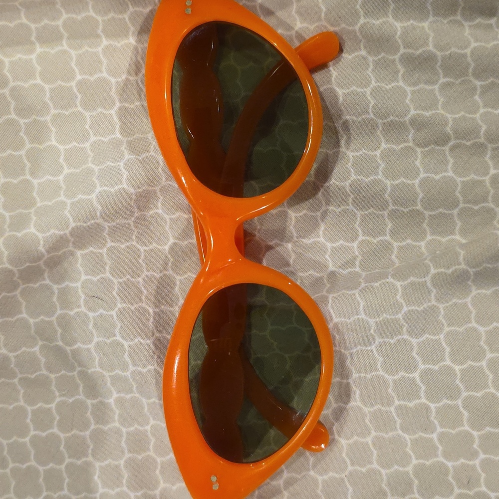 Willson Vintage Sunglasses - image 2